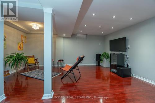 7350 Black Walnut Trail, Mississauga, ON - Indoor Photo Showing Other Room