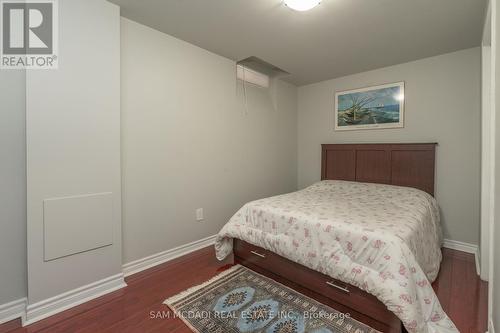 7350 Black Walnut Trail, Mississauga, ON - Indoor Photo Showing Bedroom