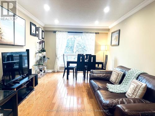 67 Foxglove Court, Markham, ON - Indoor Photo Showing Living Room