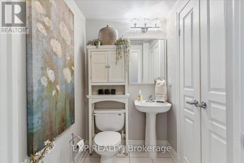 312 - 3939 Duke Of York Boulevard, Mississauga, ON - Indoor Photo Showing Bathroom