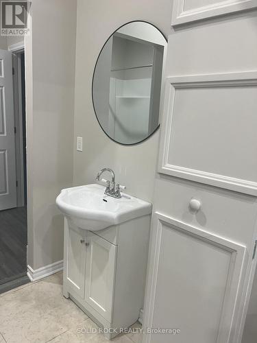 B - 71 King Street E, Brockville, ON - Indoor Photo Showing Bathroom