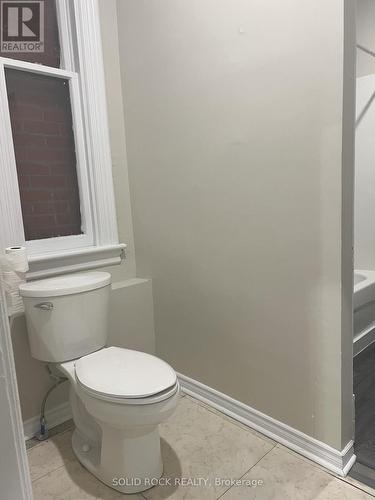 B - 71 King Street E, Brockville, ON - Indoor Photo Showing Bathroom