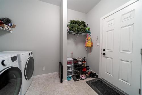 254 Tanager Trail, Winnipeg, MB - Indoor Photo Showing Laundry Room