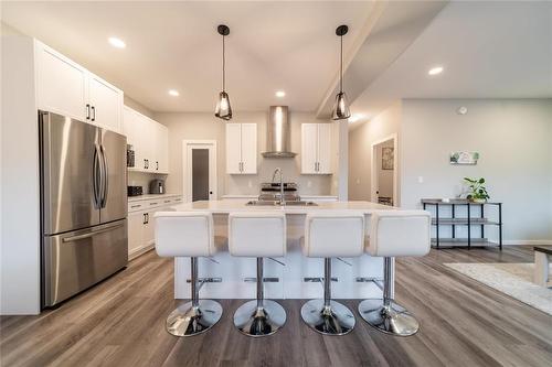 254 Tanager Trail, Winnipeg, MB - Indoor Photo Showing Kitchen With Upgraded Kitchen