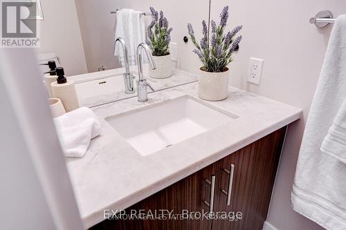 101 - 39 Queens Quay E, Toronto, ON - Indoor Photo Showing Bathroom