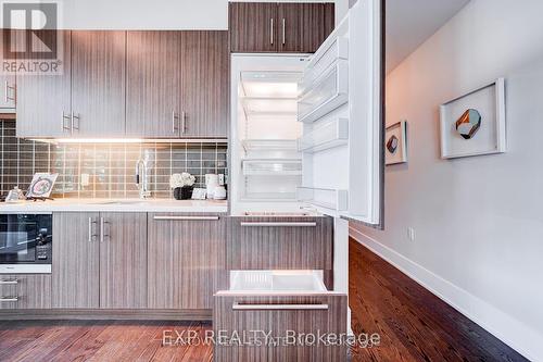 101 - 39 Queens Quay E, Toronto, ON - Indoor