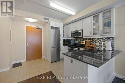 2607 - 242 Rideau Street, Ottawa, ON - Indoor Photo Showing Kitchen With Upgraded Kitchen