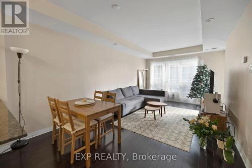 2607 - 242 Rideau Street, Ottawa, ON - Indoor Photo Showing Living Room