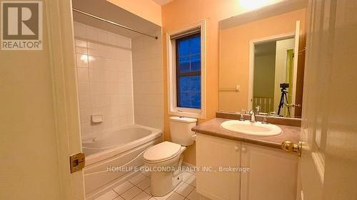 82 Ellesmere Street E, Richmond Hill, ON - Indoor Photo Showing Bathroom