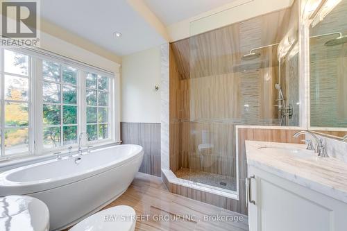 1031 Lakeshore Road W, Oakville, ON - Indoor Photo Showing Bathroom