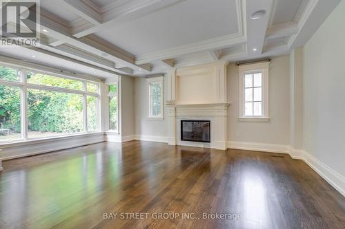 1031 Lakeshore Road W, Oakville, ON - Indoor Photo Showing Living Room With Fireplace