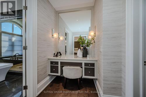 1207 Lakeshore Road W, Oakville, ON - Indoor Photo Showing Bathroom