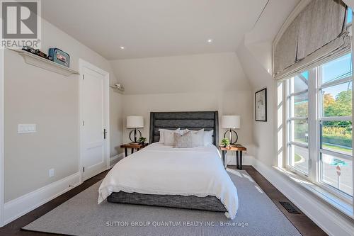 1207 Lakeshore Road W, Oakville, ON - Indoor Photo Showing Bedroom