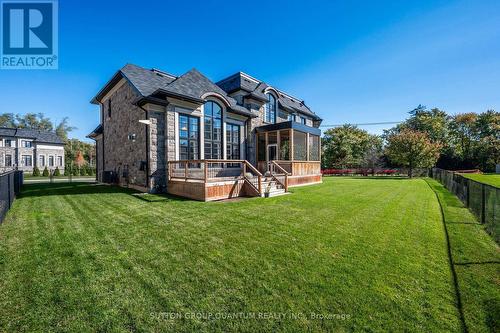 1207 Lakeshore Road W, Oakville, ON - Outdoor