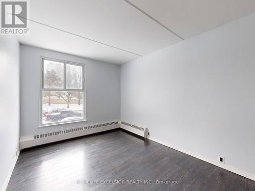 202 - 2 Glamorgan Avenue, Toronto, ON - Indoor Photo Showing Other Room