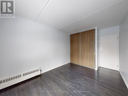 202 - 2 Glamorgan Avenue, Toronto, ON - Indoor Photo Showing Other Room