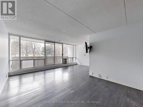 202 - 2 Glamorgan Avenue, Toronto, ON - Indoor Photo Showing Other Room