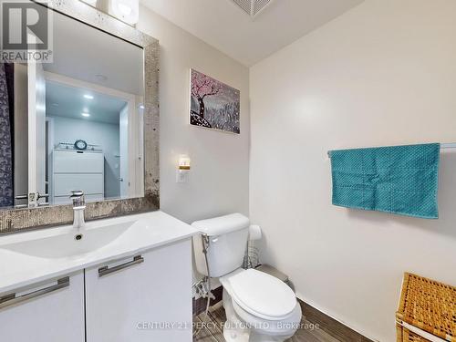 1504 - 2152 Lawrence Avenue E, Toronto, ON - Indoor Photo Showing Bathroom