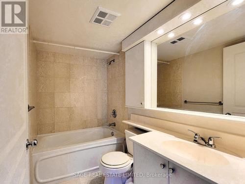 1505 - 801 Bay Street, Toronto, ON - Indoor Photo Showing Bathroom