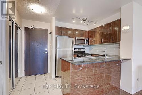 1602 - 5793 Yonge Street, Toronto, ON - Indoor Photo Showing Kitchen