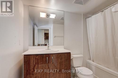 1602 - 5793 Yonge Street, Toronto, ON - Indoor Photo Showing Bathroom