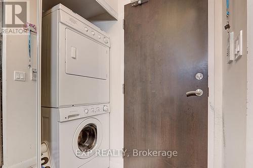 1602 - 5793 Yonge Street, Toronto, ON - Indoor Photo Showing Laundry Room