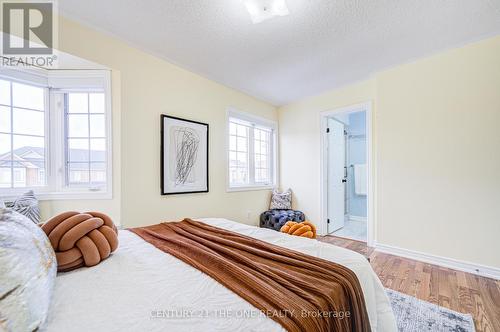 17 Venture Avenue, Richmond Hill, ON - Indoor Photo Showing Bedroom