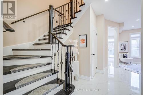 17 Venture Avenue, Richmond Hill, ON - Indoor Photo Showing Other Room