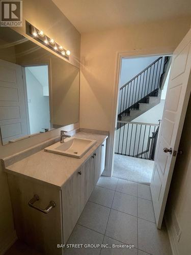 160 William Booth Avenue, Newmarket, ON - Indoor Photo Showing Bathroom