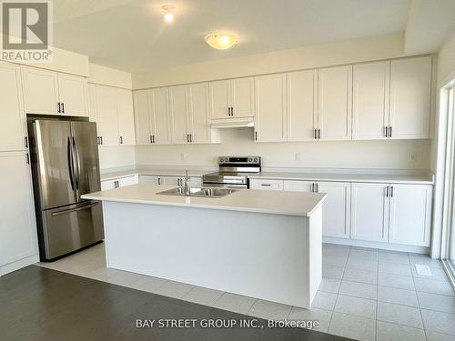 160 William Booth Avenue, Newmarket, ON - Indoor Photo Showing Kitchen With Double Sink