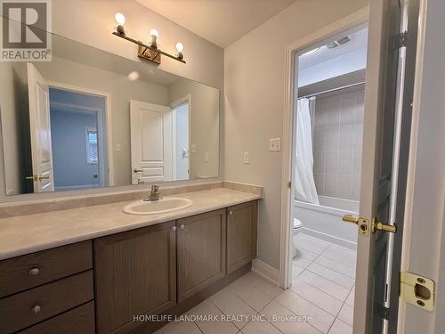 1268 Blencowe Crescent, Newmarket, ON - Indoor Photo Showing Bathroom