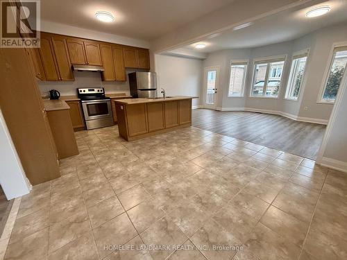 1268 Blencowe Crescent, Newmarket, ON - Indoor Photo Showing Kitchen With Stainless Steel Kitchen