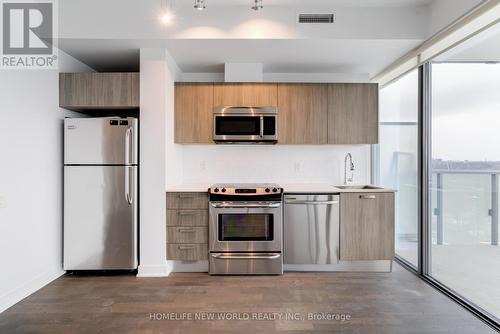 1805 - 1815 Yonge Street, Toronto, ON - Indoor Photo Showing Kitchen