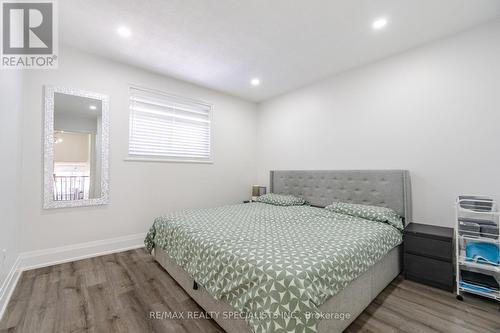 2289 Melissa Crescent, Burlington, ON - Indoor Photo Showing Bedroom