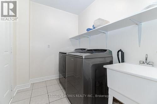 384 Michener Place S, Milton, ON - Indoor Photo Showing Laundry Room