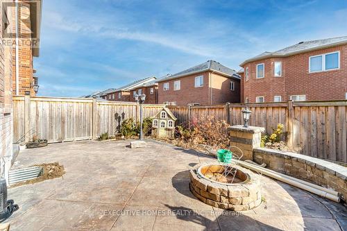 384 Michener Place S, Milton, ON - Outdoor