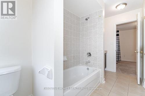 384 Michener Place S, Milton, ON - Indoor Photo Showing Bathroom