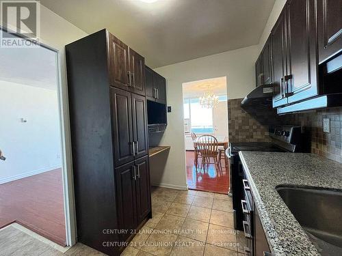 1702 - 10 Parkway Forest Drive, Toronto, ON - Indoor Photo Showing Kitchen