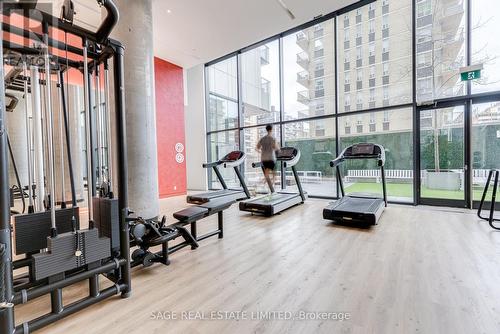 1106 - 185 Roehampton Avenue, Toronto, ON - Indoor Photo Showing Gym Room