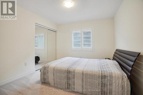 688 Kennedy Circle W, Milton (1026 - Cb Cobban), ON - Indoor Photo Showing Bedroom