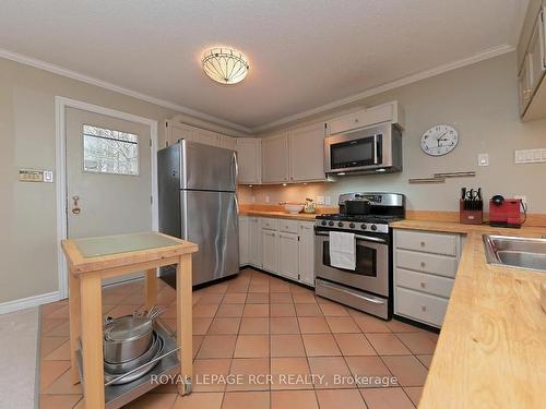 838742 4Th Line E, Mulmur, ON - Indoor Photo Showing Kitchen With Double Sink