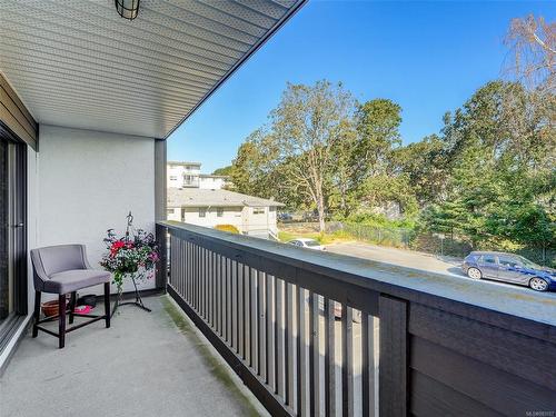 201-830 Esquimalt Rd, Esquimalt, BC - Outdoor With Exterior