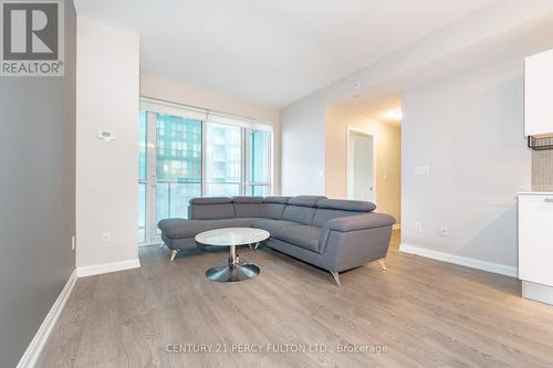 2105 - 9 Bogert Avenue, Toronto, ON - Indoor Photo Showing Living Room