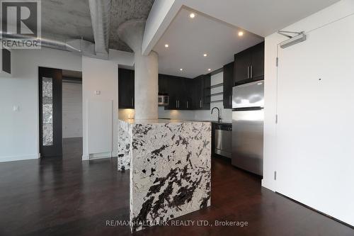 703 - 42 Camden Street, Toronto, ON - Indoor Photo Showing Kitchen