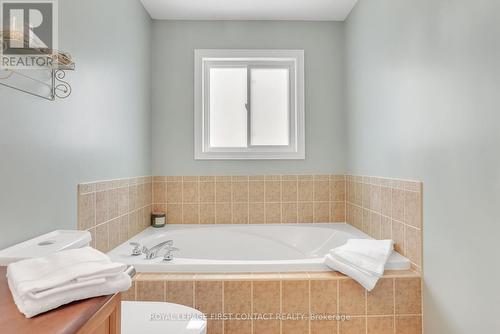 21 Bird Street, Barrie, ON - Indoor Photo Showing Bathroom