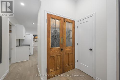 934 Wellington Street, London, ON - Indoor Photo Showing Other Room