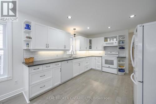 934 Wellington Street, London, ON - Indoor Photo Showing Kitchen