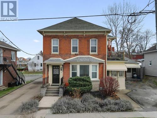 6 Ormond Street S, Thorold (557 - Thorold Downtown), ON - Outdoor With Balcony With Facade