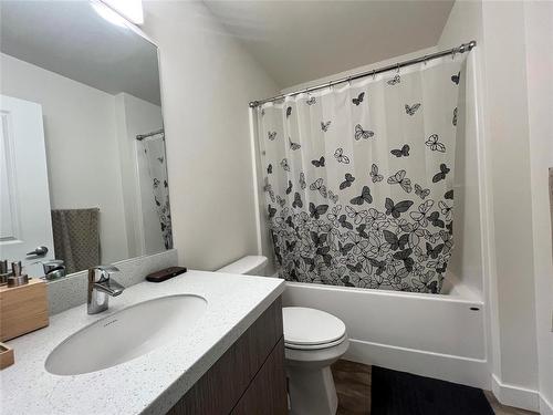 14 865 Rathgar Avenue, Winnipeg, MB - Indoor Photo Showing Bathroom