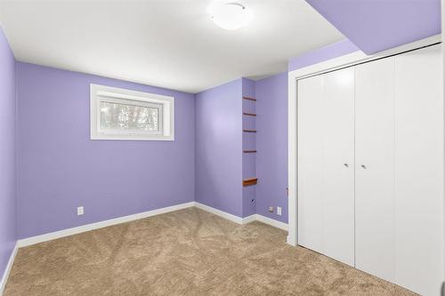 25 Queen Street, Springstein, MB - Indoor Photo Showing Other Room